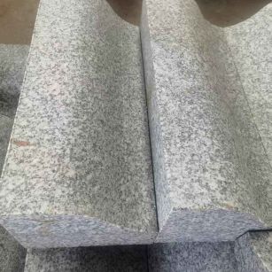 资阳芙蓉白S型拉丝面路沿石