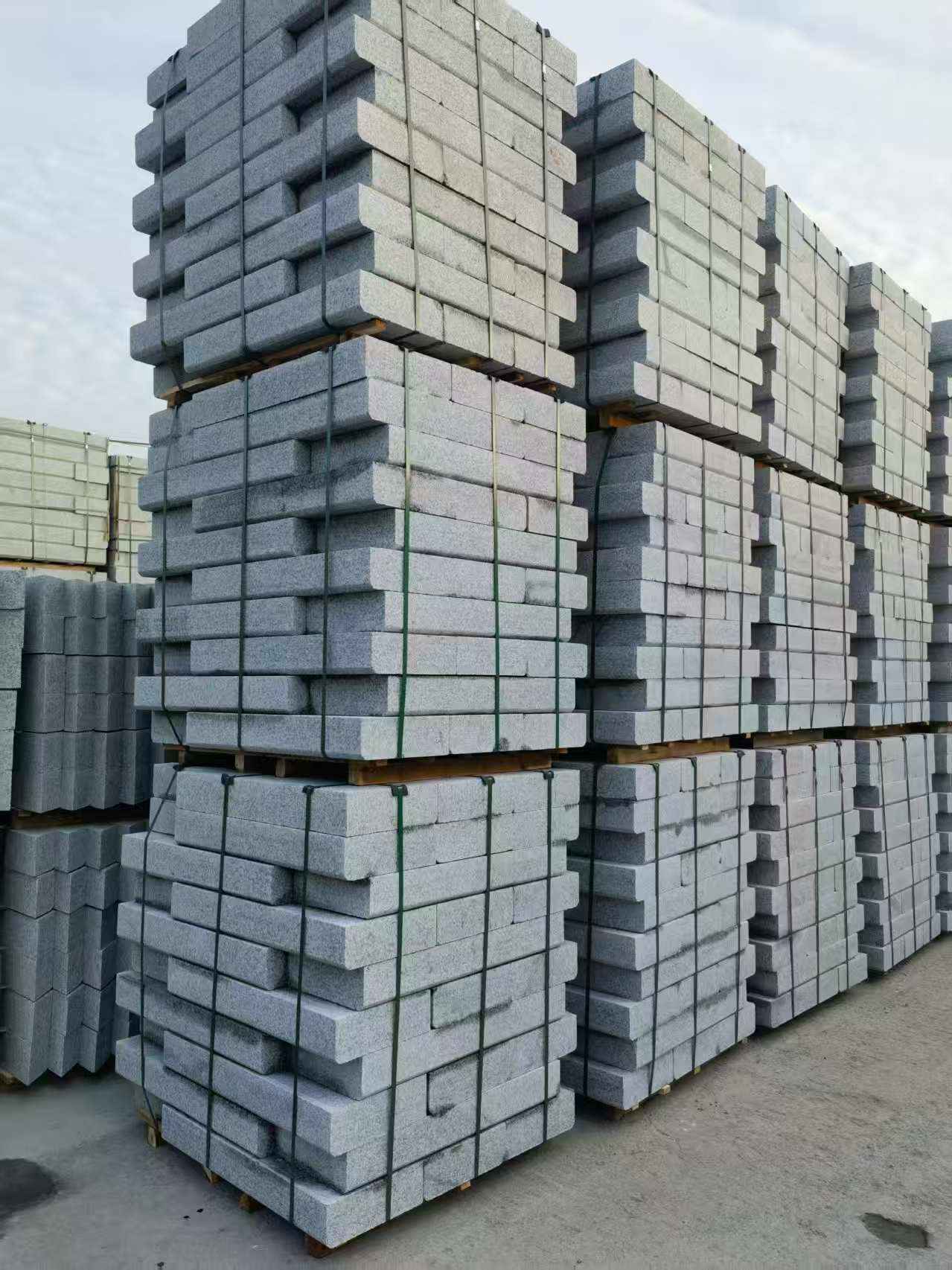 资阳 路沿石（路侧石），颜色一致，尺寸标准