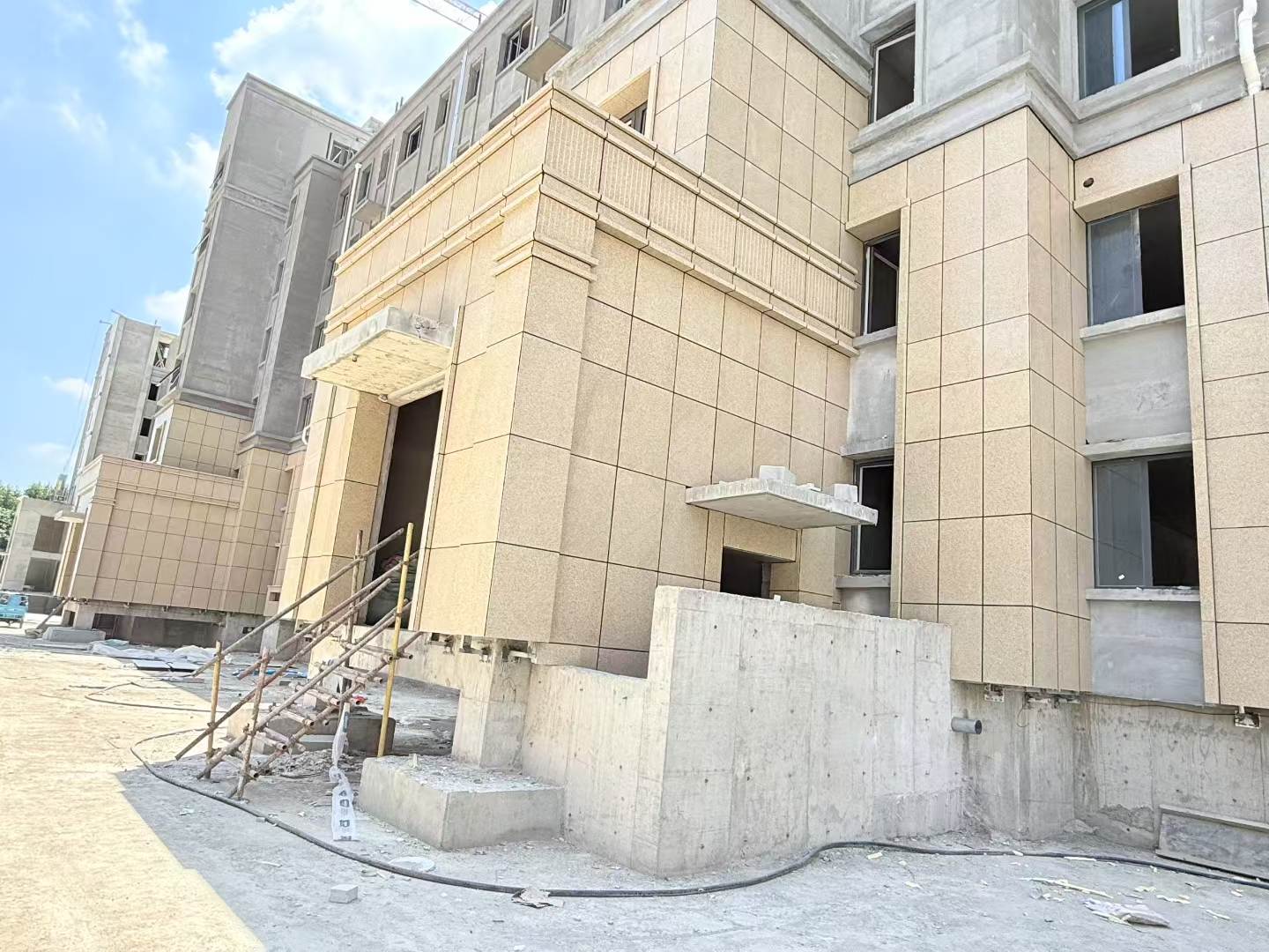 资阳 黄金麻干挂，工地实拍