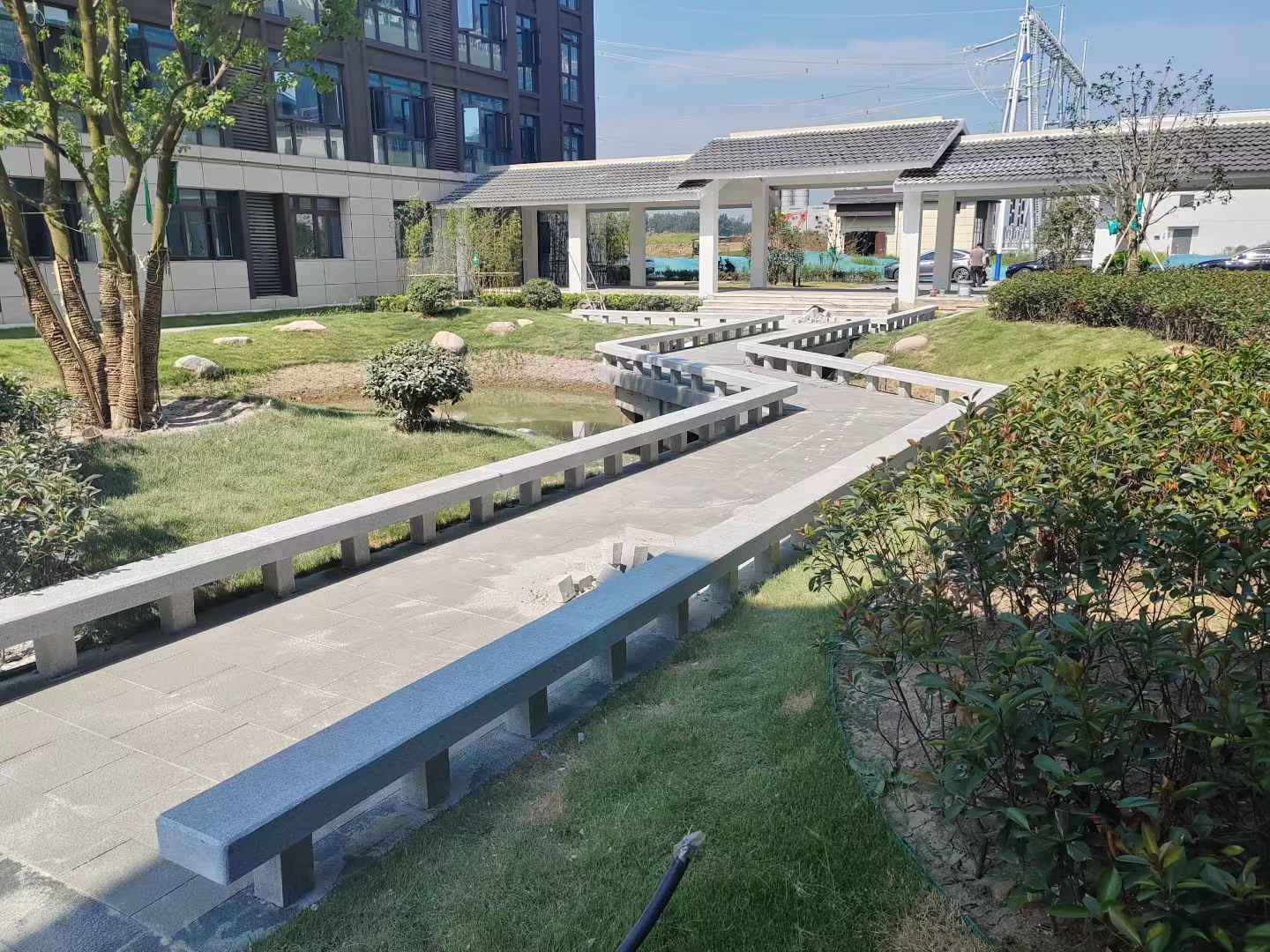 资阳 芝麻灰小区坐凳&栏杆安装效果