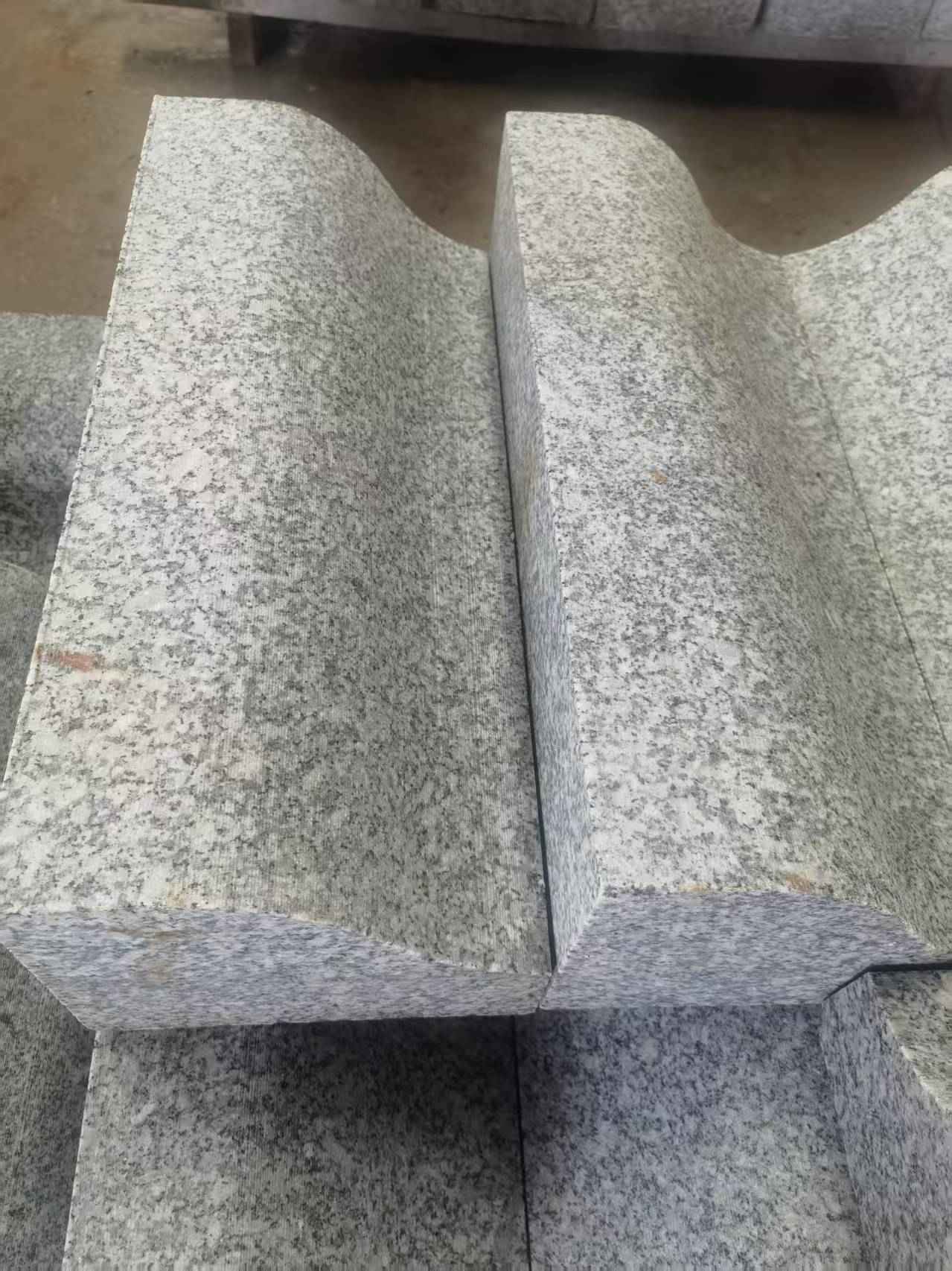 资阳芙蓉白S型拉丝面路沿石