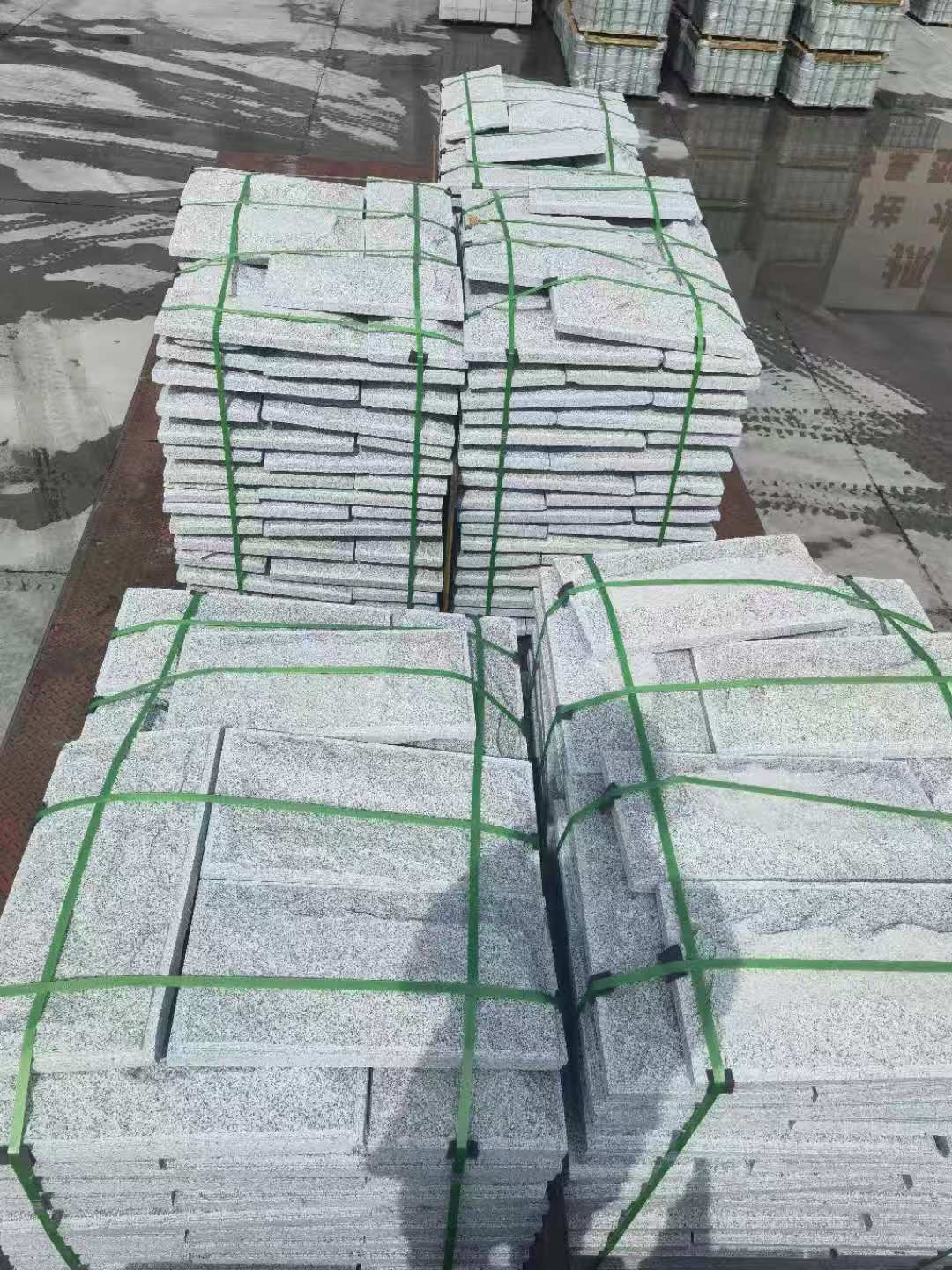 资阳 芝麻白蘑菇石装车出货