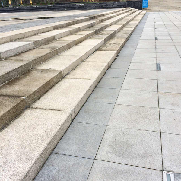 资阳芝麻灰、芝麻黑石材在市政广场的应用