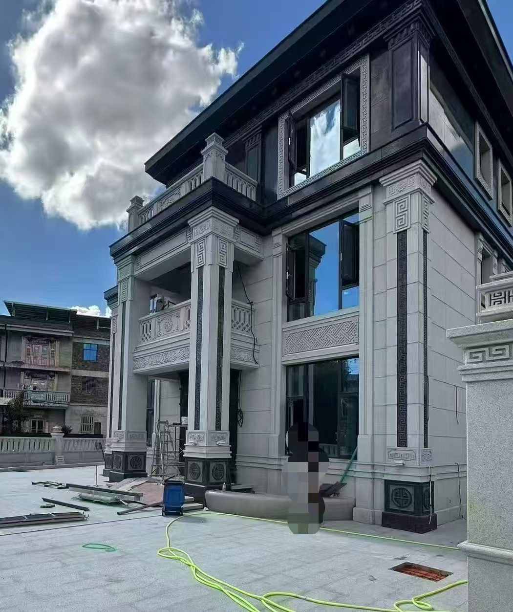 资阳 别墅干挂，芝麻白与芝麻黑完美配合