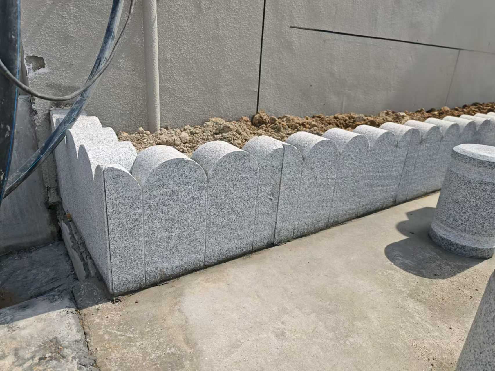 资阳 芝麻白花岗岩花边石铺装效果图